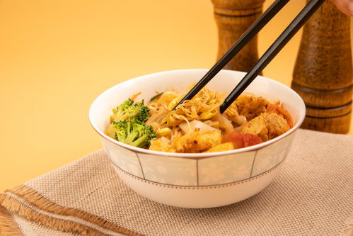 麻酱凉皮 镜头下的面食艺术与小吃风情